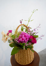 画像をギャラリービューアに読み込む, mother&#39;s day basket arrangement