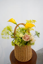 画像をギャラリービューアに読み込む, mother&#39;s day basket arrangement