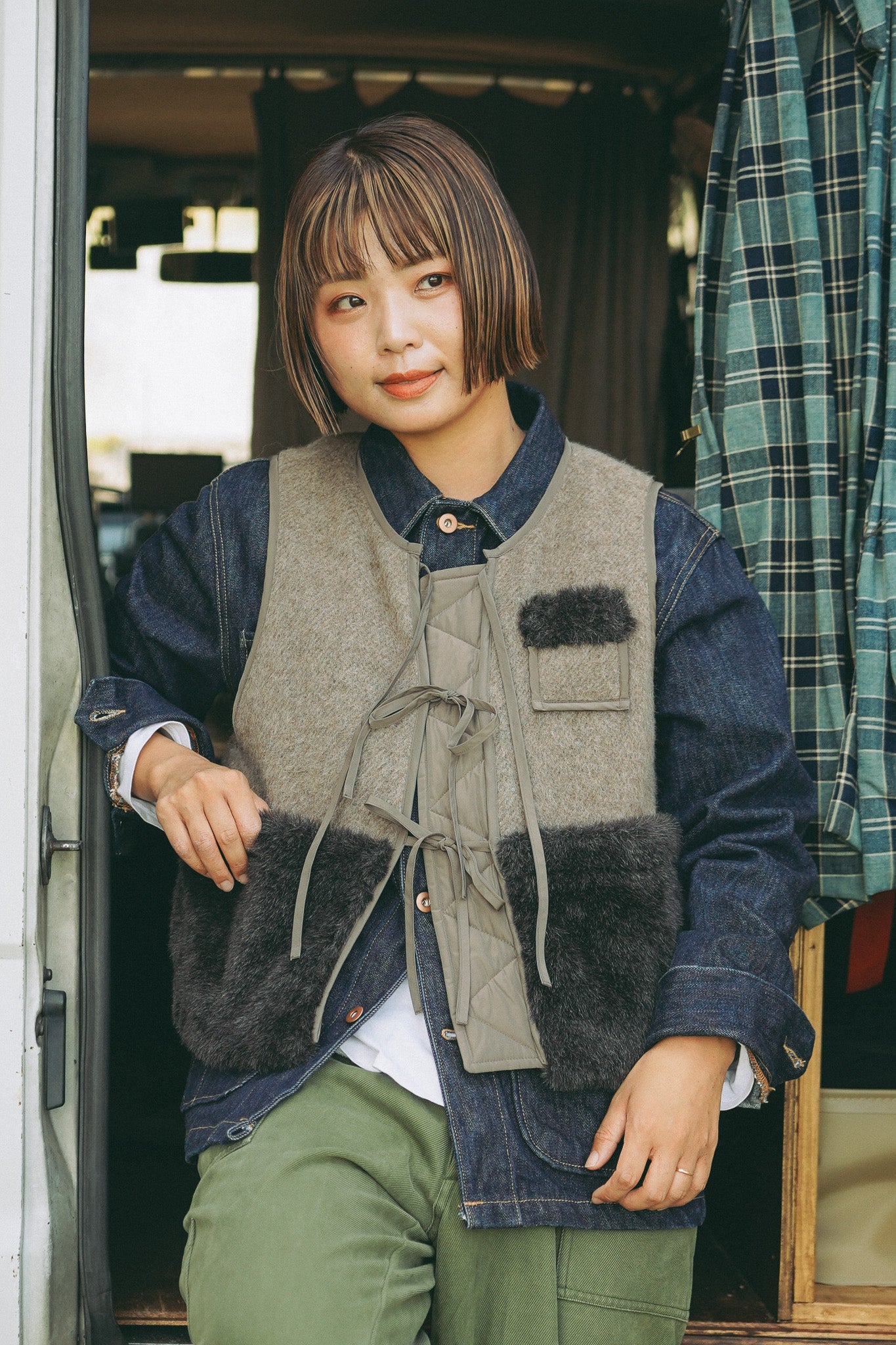 yuuca×abouther littlevest2ndリトルベスト 追加】yuuca×about her. 23AW little vest 2nd BEAR (ブラウン