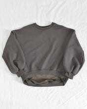 画像をギャラリービューアに読み込む, original-volume sleeve sweatshirt